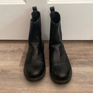 Black boots. Size 8.5.